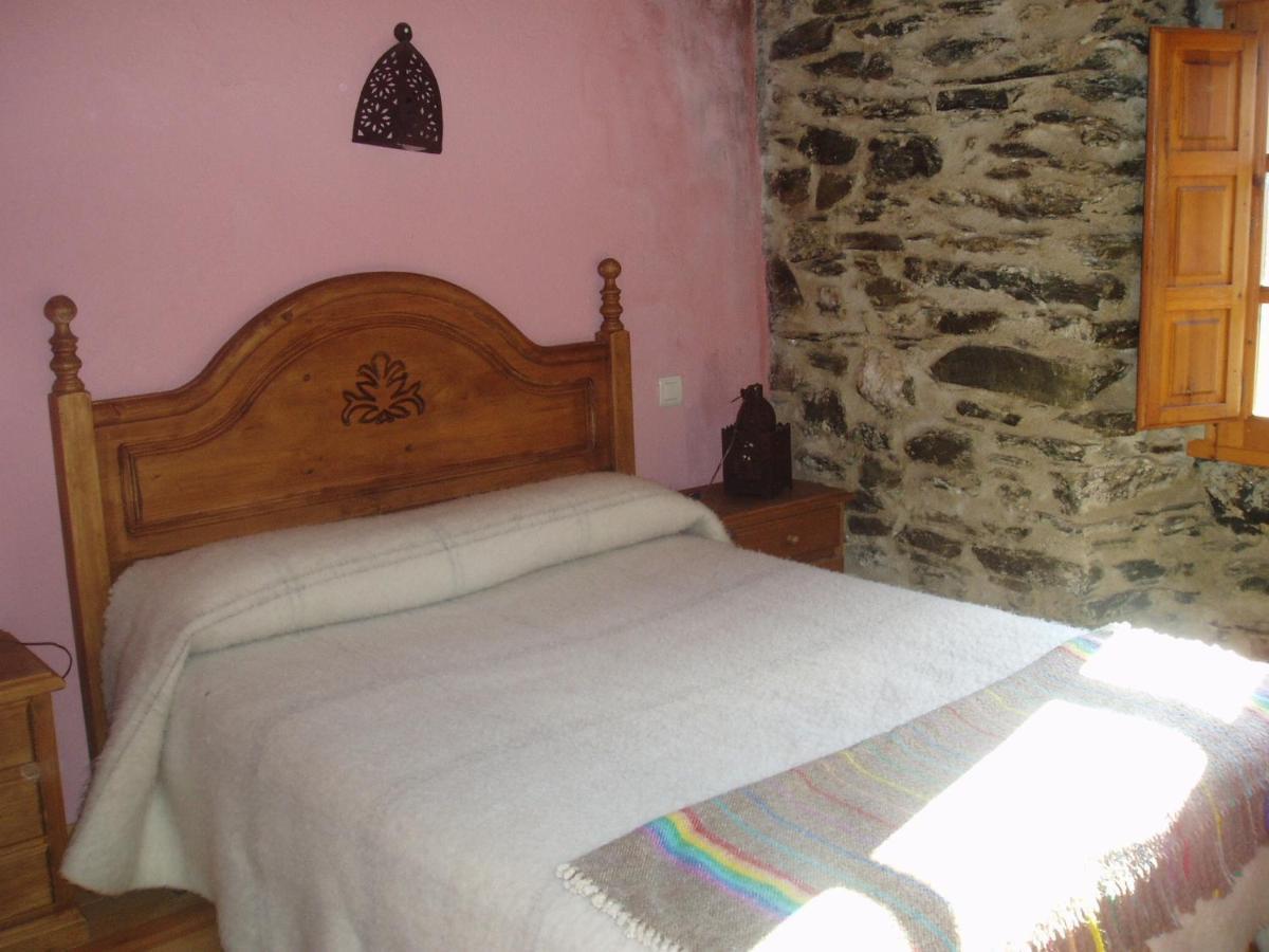 Hotel Rural El Urogallo Murias de Paredes Exterior photo